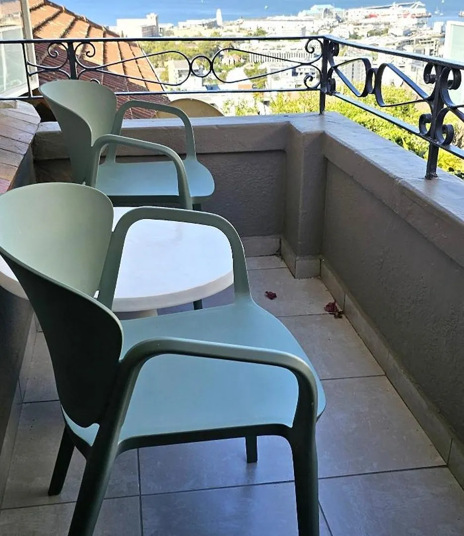 Spacious 2 Bedroom Apartment - Harbour Views Cape Town 0*,